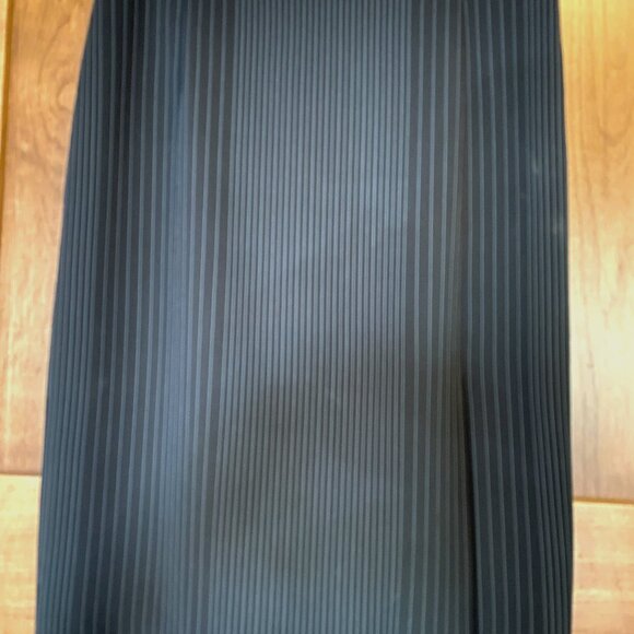 Gorgeous Vintage Garfield and Marks Pencil Skirt Variegated Pinstripes - Picture 1 of 8